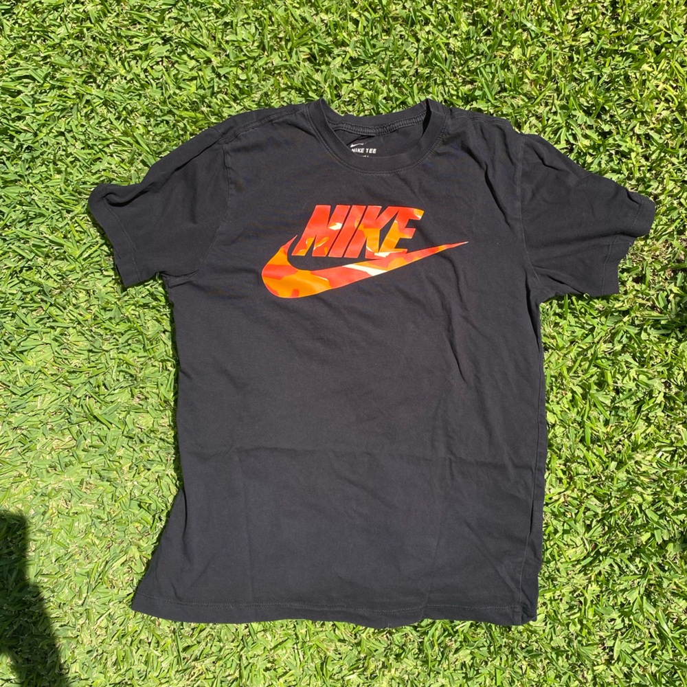 NIKE graphic tee